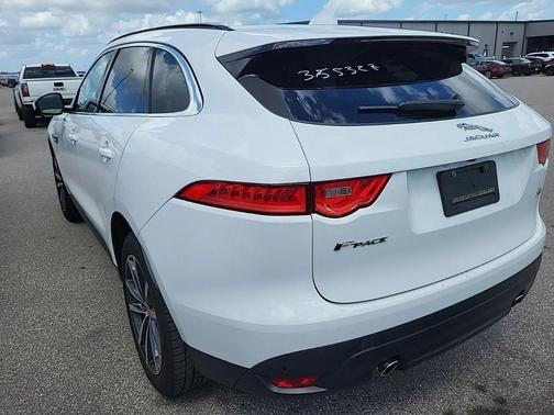 Fuji White 2019 Jaguar F-PACE 25t Prestige