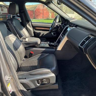 Corris Grey 2018 Land Rover Discovery HSE