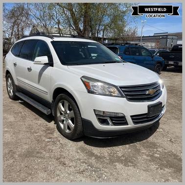 Iridescent Pearl Tricoat 2017 Chevrolet Traverse Premier