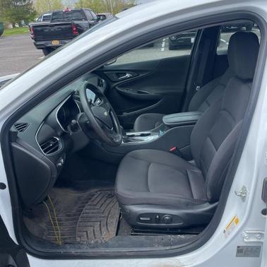 Summit White 2020 Chevrolet Malibu LT