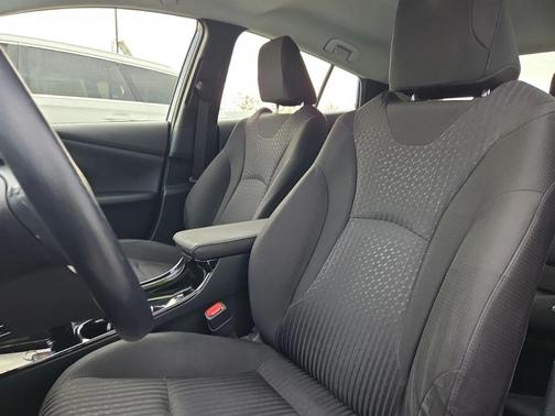 Blue Crush Metallic 2018 Toyota Prius Three