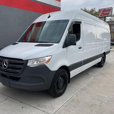Arctic White 2022 Mercedes-Benz Sprinter 2500 170 WB High Roof Extended Cargo
