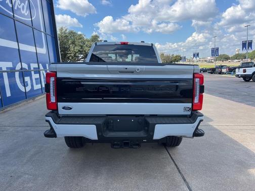 2026 Ford F-250 Platinum