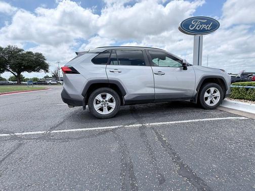 Silver Sky Metallic 2021 Toyota RAV4 XLE