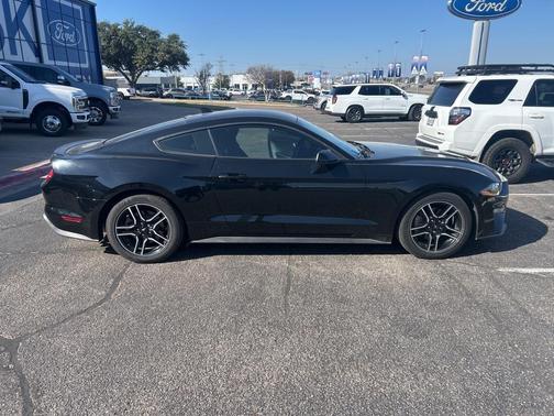 2020 Ford Mustang EcoBoost