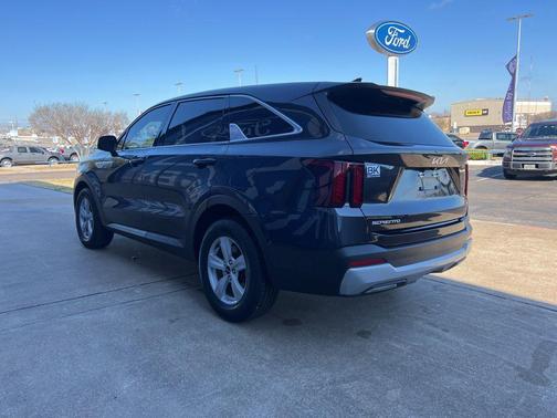 2025 Kia Sorento LX