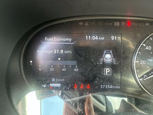 Scarlet Ember Tintcoat/Super Black 2023 Nissan Kicks SV