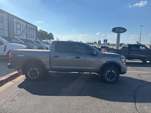 2021 Nissan Titan PRO-4X