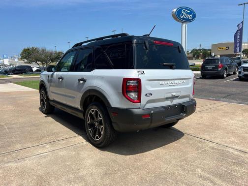Space White Metallic 2026 Ford Bronco Sport Outer Banks
