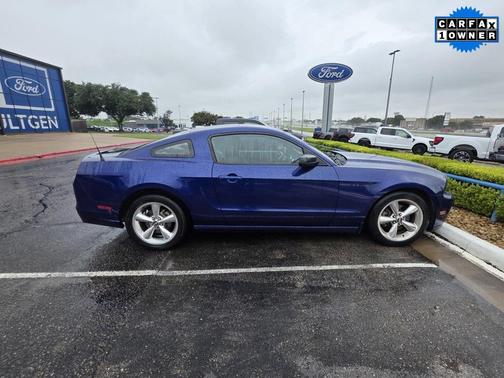 2014 Ford Mustang V6