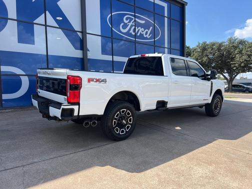 2026 Ford F-350 Platinum