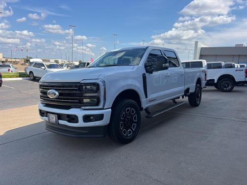 2026 Ford F-350 Platinum