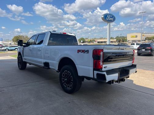 2026 Ford F-350 Platinum
