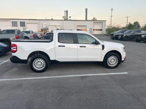 2024 Ford Maverick XL