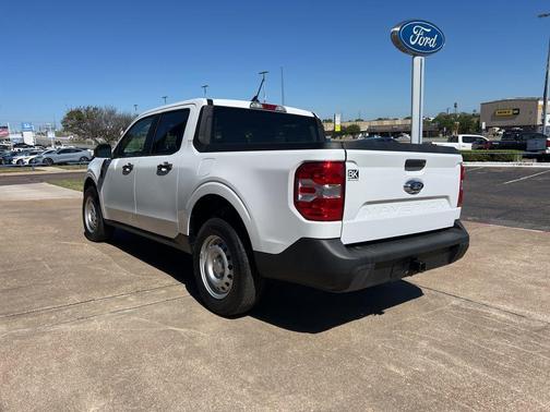 OXFORD WHITE 2024 Ford Maverick XL