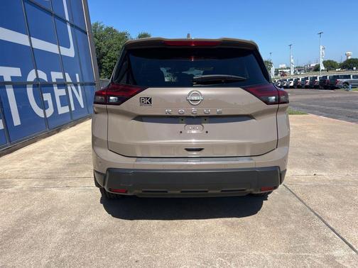 Baja Storm Metallic 2025 Nissan Rogue SV