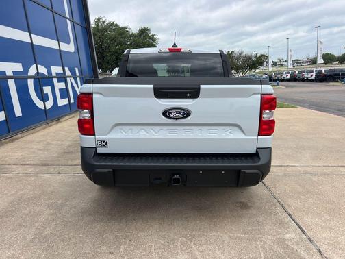 SPACE WHITE METALLIC 2026 Ford Maverick XLT