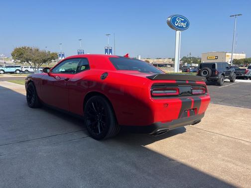 2016 Dodge Challenger SRT Hellcat