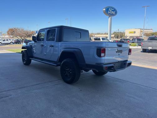2024 Jeep Gladiator Sport