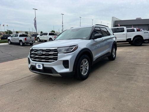 SPACE WHITE METALLIC 2026 Ford Explorer Active (200A)
