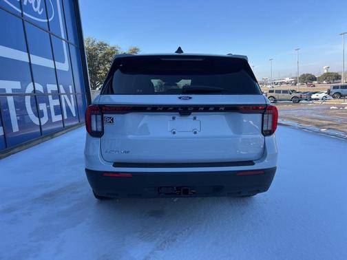 2026 Ford Explorer Active (200A)