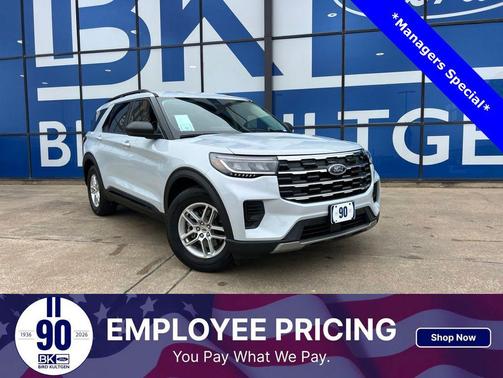 SPACE WHITE METALLIC 2026 Ford Explorer Active (200A)