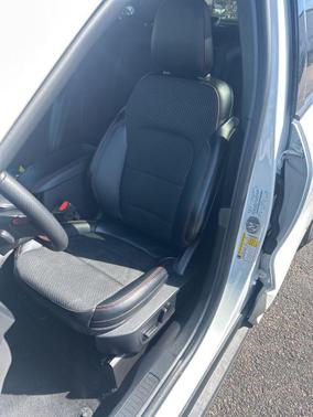 STAR WHITE METALLIC TRI-COAT 2024 Ford Escape ST-Line
