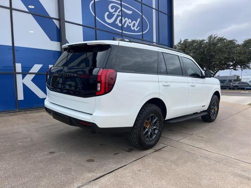 2025 Ford Expedition Tremor