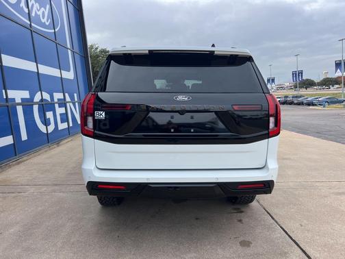 2025 Ford Expedition Tremor