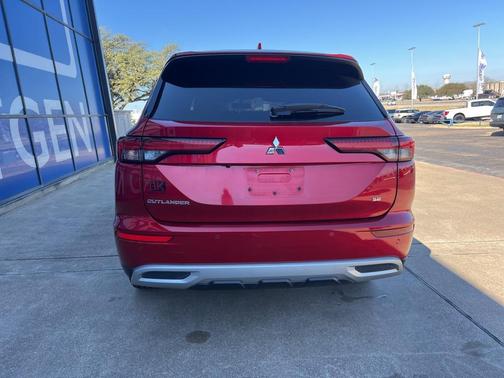2022 Mitsubishi Outlander SE