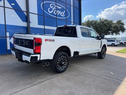 2026 Ford F-250 Platinum