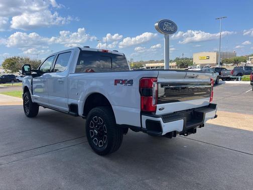 2026 Ford F-250 Platinum