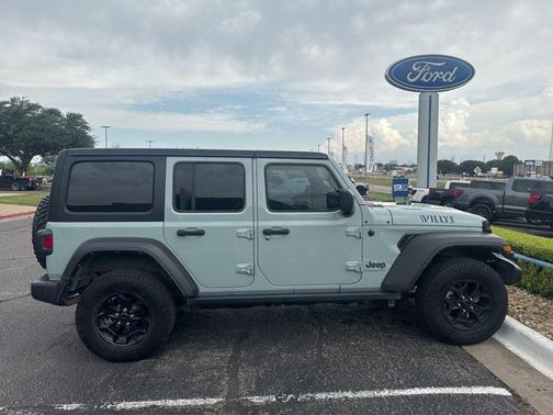 Earl Clearcoat 2023 Jeep Wrangler 4xe Base