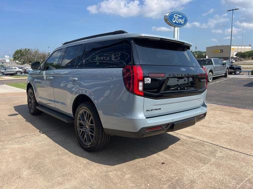 GLACIER GRAY MET TRI-COAT 2026 Ford Expedition Platinum