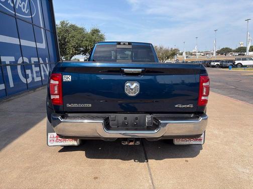 Patriot Blue Pearlcoat 2022 RAM 3500 Laramie Crew Cab 4x4 8' Box