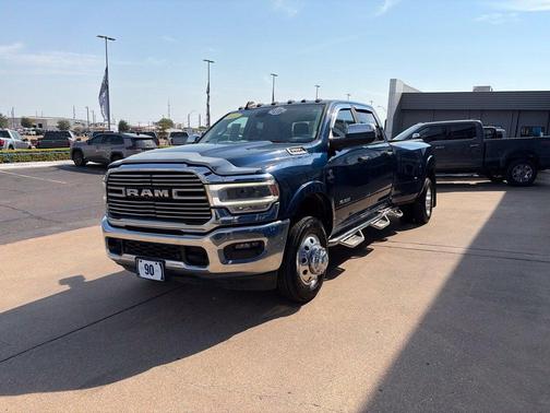 Patriot Blue Pearlcoat 2022 RAM 3500 Laramie Crew Cab 4x4 8' Box