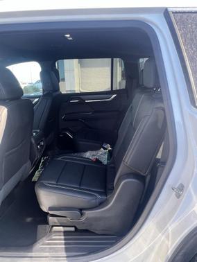 2024 GMC Acadia FWD Elevation