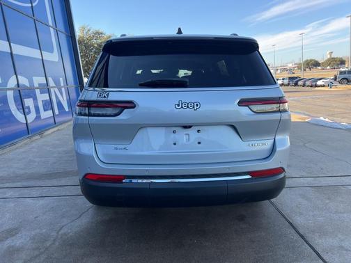 2023 Jeep Grand Cherokee L Laredo