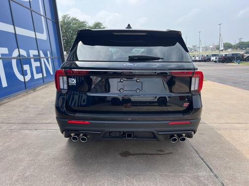 Agate Black Metallic 2026 Ford Explorer ST