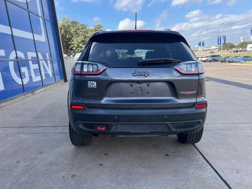 2022 Jeep Cherokee Trailhawk