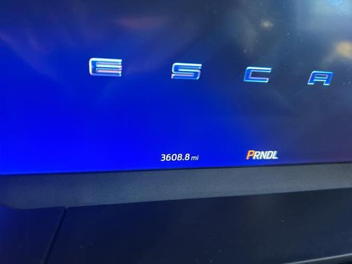 2025 Ford Escape Platinum