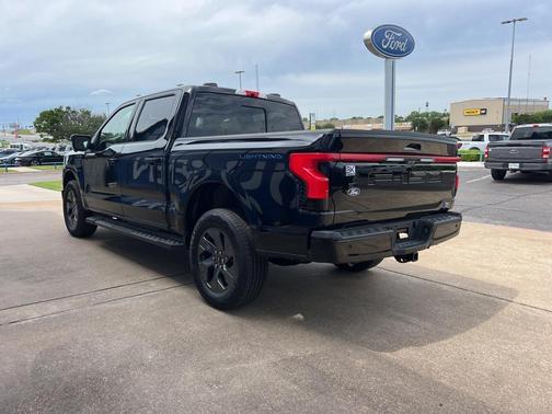 2025 Ford F-150 Lightning LARIAT