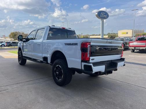 2026 Ford F-250 Platinum