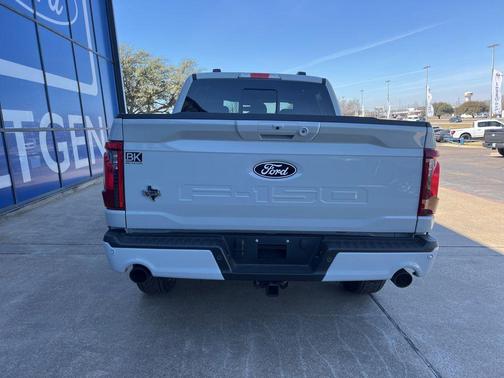 AVALANCHE 2026 Ford F-150 XLT