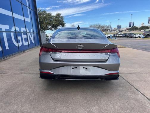 2023 Hyundai ELANTRA HEV Limited