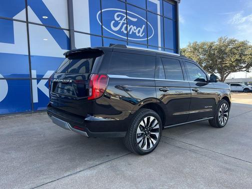 2026 Ford Expedition Platinum