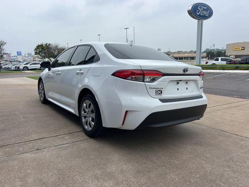 Ice Cap 2023 Toyota Corolla Hybrid LE