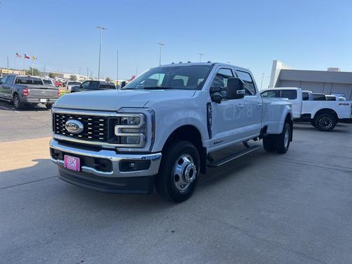 2026 Ford F-350 Lariat