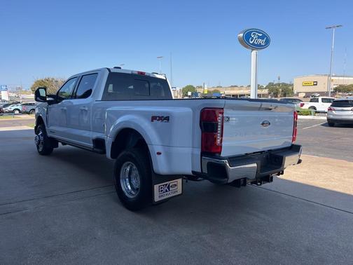 2026 Ford F-350 Lariat