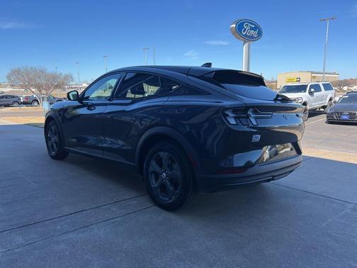 2022 Ford Mustang Mach-E Select